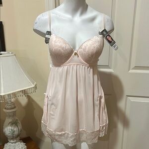 Daisy Fuentes Blush Lace Chemise Large. NWT